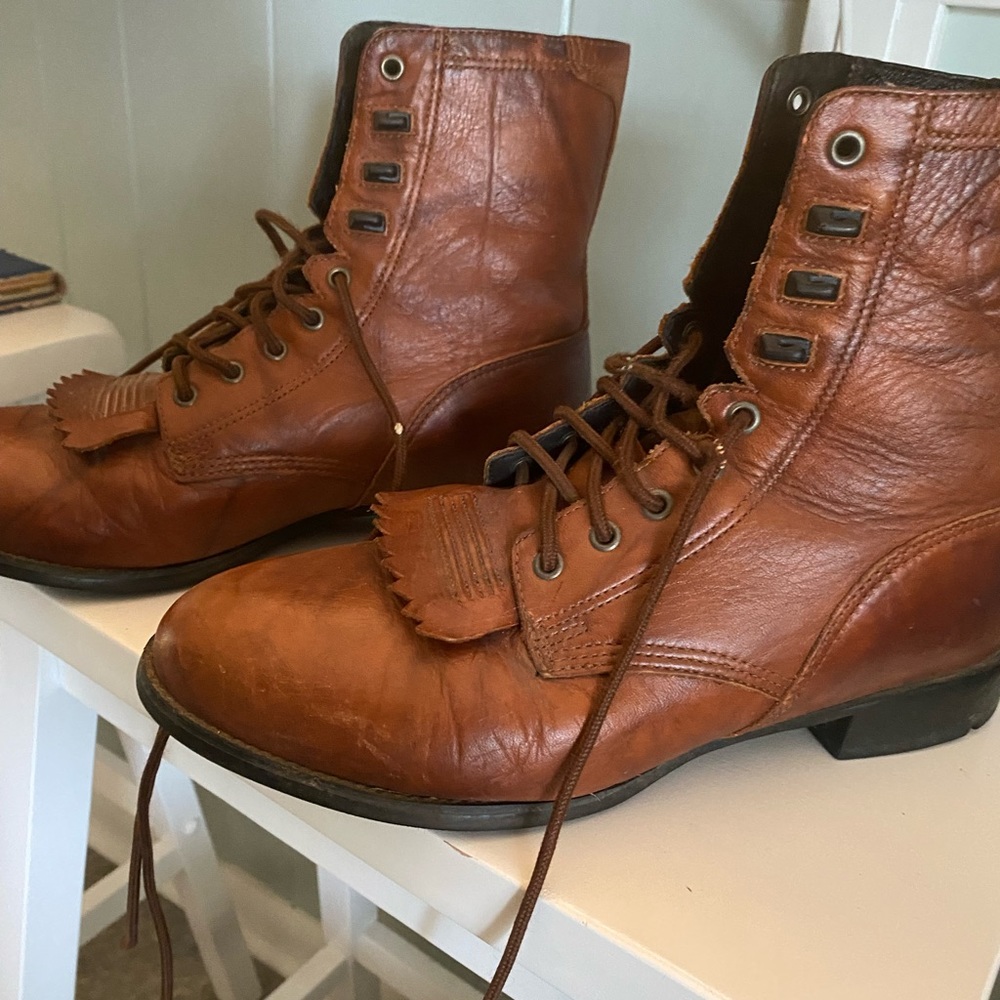 Women’s Ariat Lacer 8 wide